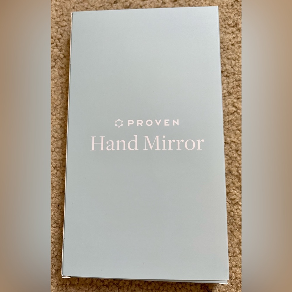 Hand mirror